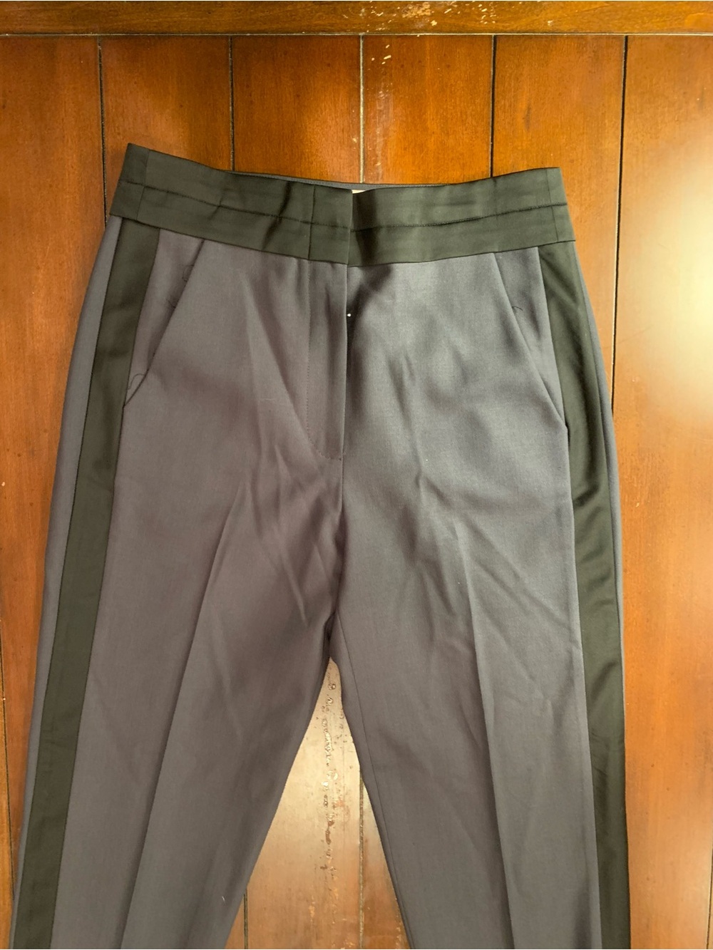 Gray Dress Pants with Black Side Stripe by Rebecca Taylor size 6 🫡🫡🫡🫡🫡🫡